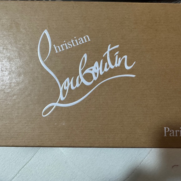 Christian Louboutin Elegant Black Heels - Picture 8 of 10